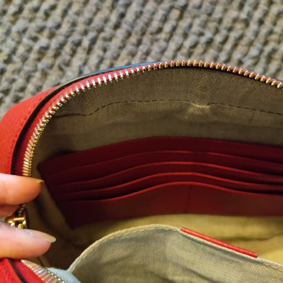 Tan and red Gucci handbag - Picture 2 of 3